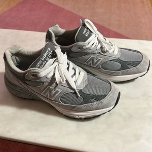 NEW BALANCE - Made in USA 993 core (9.5 mens)